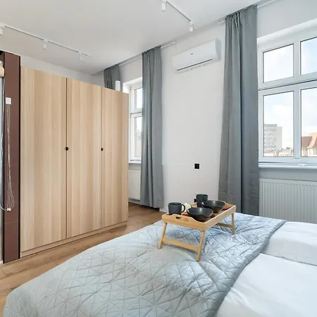 Apartment Klimatyzowane I Stylowe W Poznaniu Blisko Parku By Renters